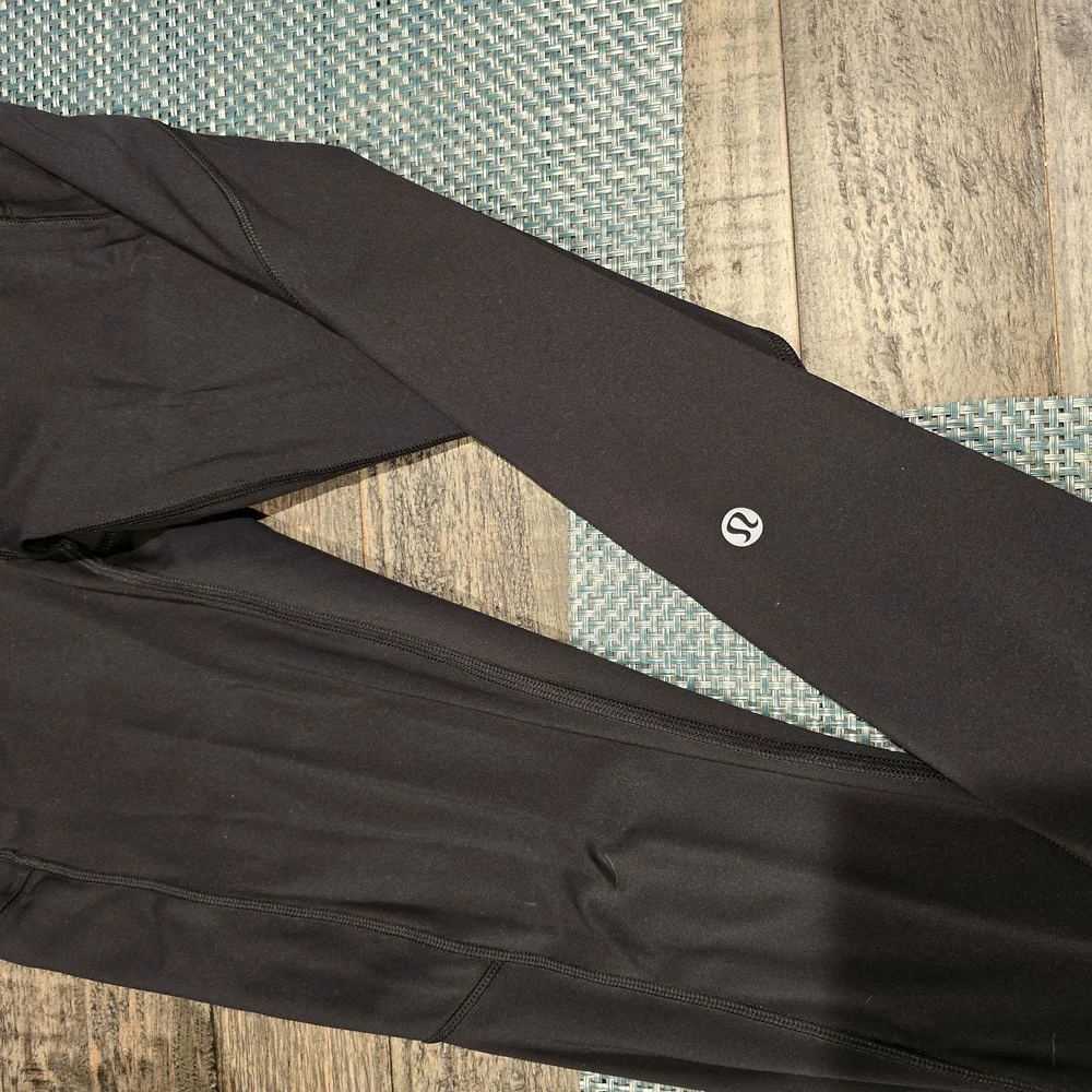 lululemon athletica Black High-Rise Pocket Leggings - Picture 2 of 3